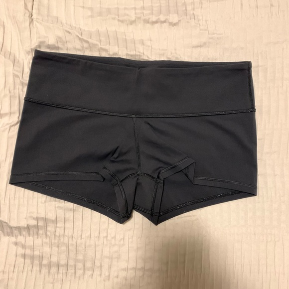 Lululemon shorts - Picture 3 of 4